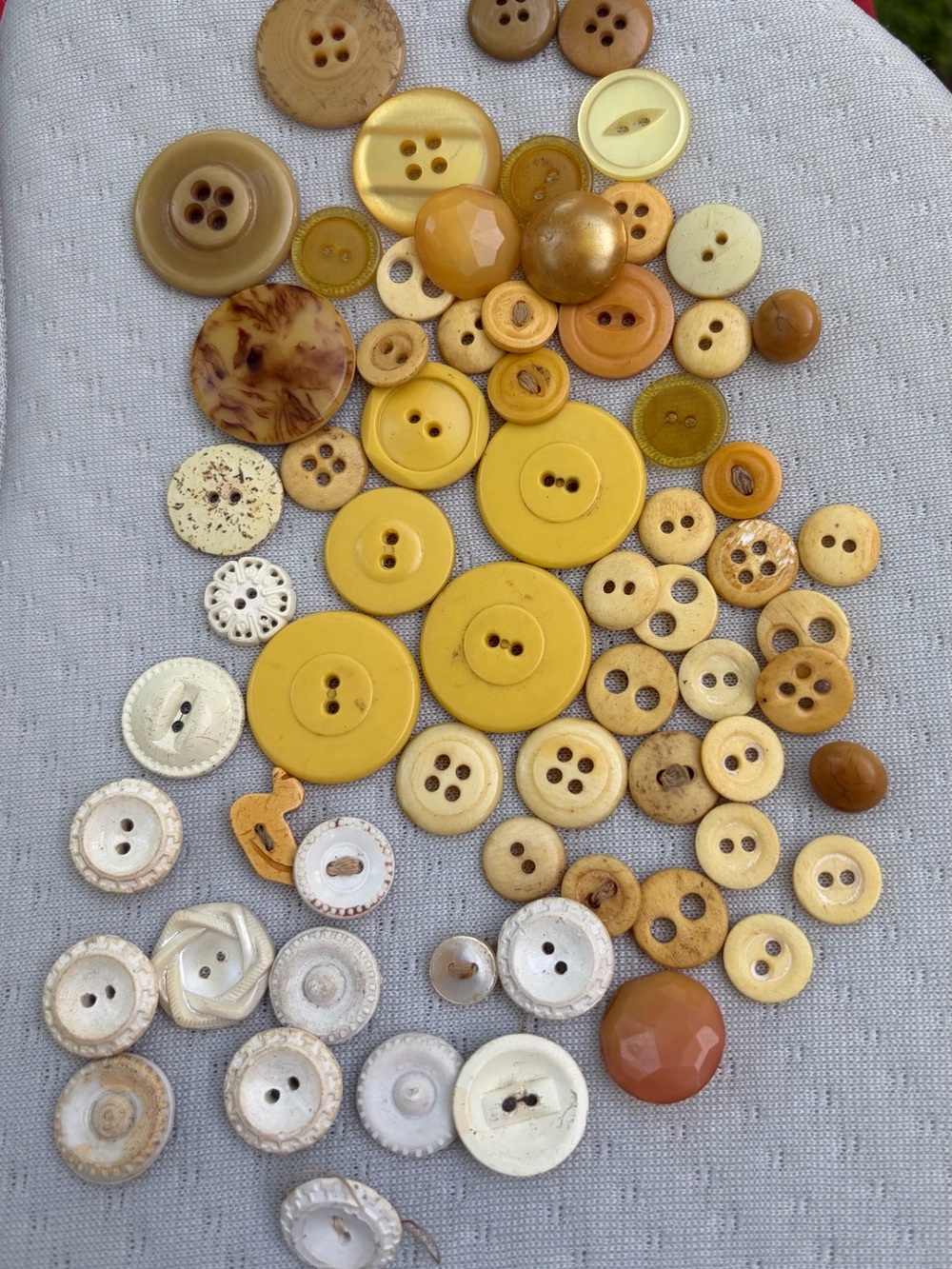 Vintage Mixed Button Lot - Multicolor Assortment. Plus others - Picture 5 of 13